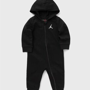 🖤Nike Jordan 🖤 JORDANJDN JUMPMAN COVERALL NWT 3-6 MONTHS